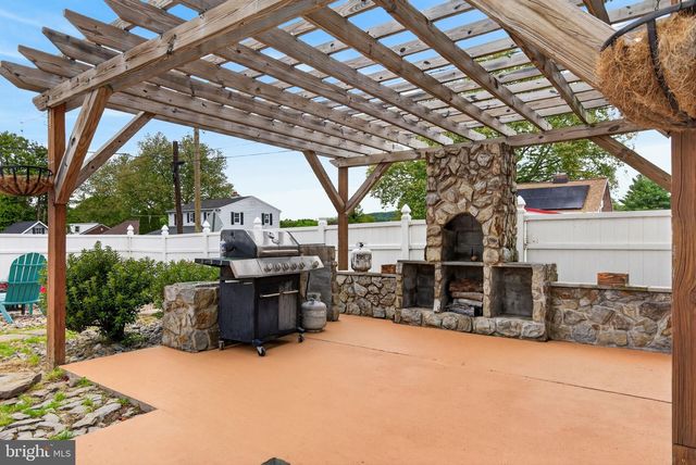 1105 CENTRAL AVE, Columbia, PA 17512