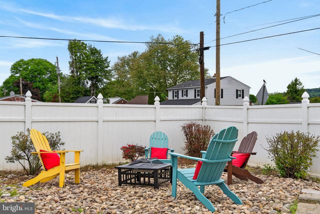 1105 CENTRAL AVE, Columbia, PA 17512