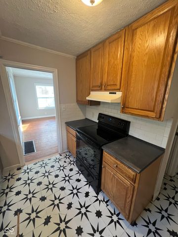 6967 N College Avenue, Indianapolis, IN 46220