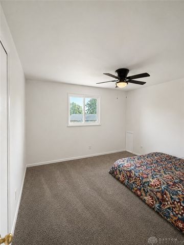 6811 Locustview Drive, Dayton, OH 45424