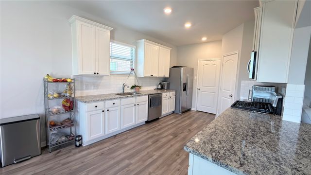 2100 Penaflor Drive, Anna, TX 75409