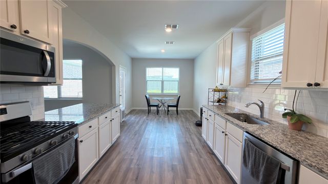 2100 Penaflor Drive, Anna, TX 75409