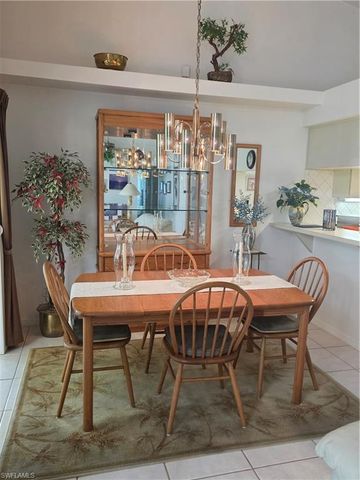 10931 Helm CT, Naples, FL 34109