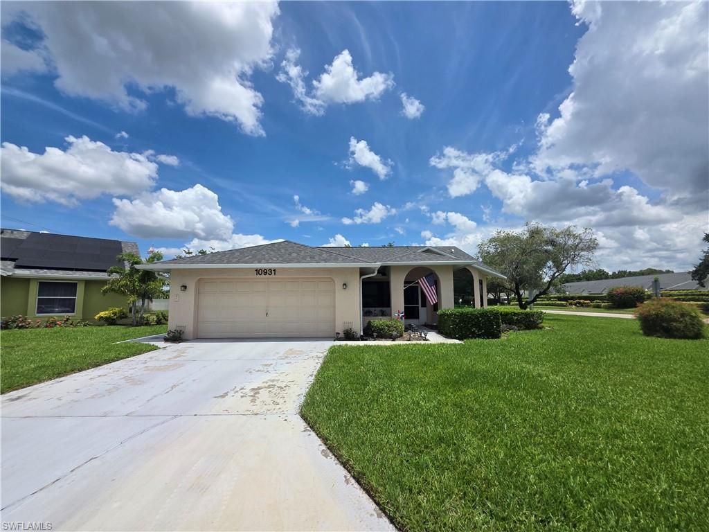 10931 Helm CT, Naples, FL 34109