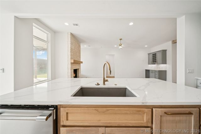 9722 E 132nd Street, Bixby, OK 74008