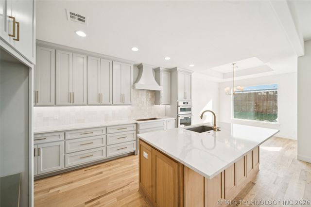 9722 E 132nd Street, Bixby, OK 74008