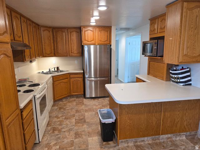 2872 W 5000 S, Roy, UT 84067