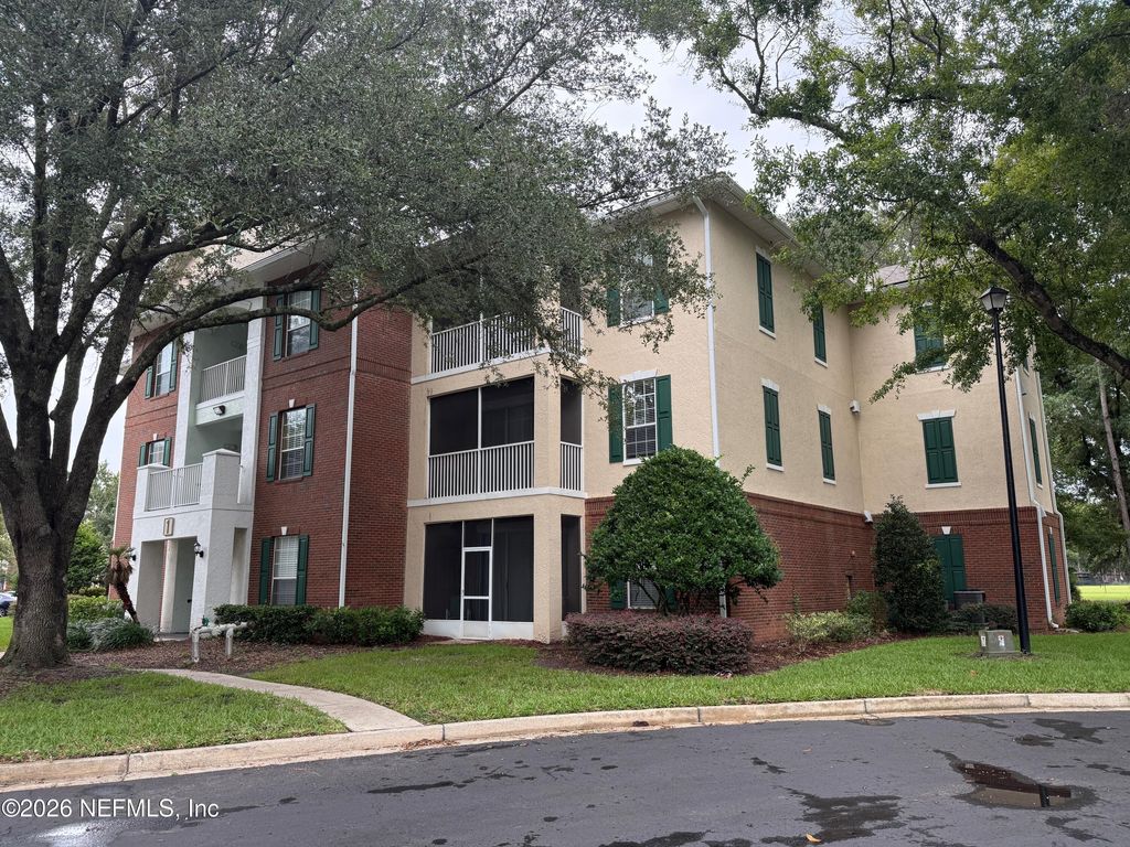 785 OAKLEAF PLANTATION Parkway 123, Orange Park, FL 32065