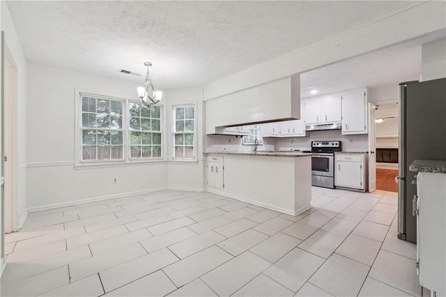 1416 Manchester Court SW, Lilburn, GA 30047