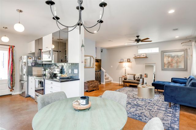 719 Birch LN, Cottonwood Shores, TX 78657