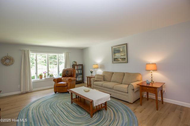 33 Village Green Circle, Southern Pines, NC 28387
