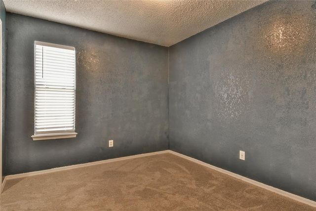 252 W Maple Branch Way, Mustang, OK 73064