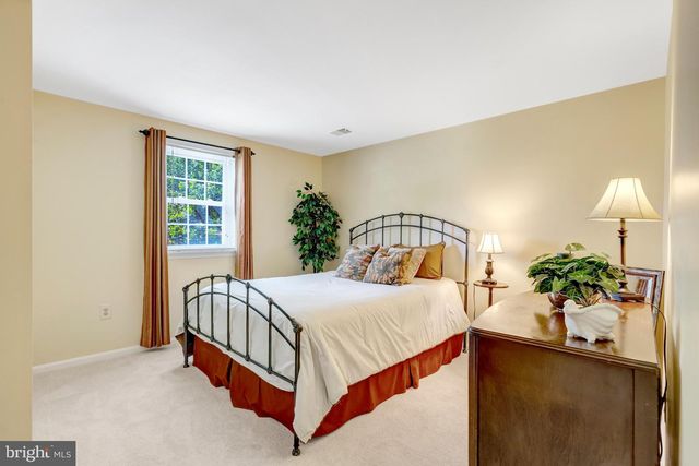 7604 BERTITO LN, Springfield, VA 22153