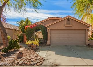 4709 E LONE CACTUS Drive, Phoenix, AZ 85050