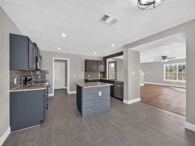 3000 Ridgemont LN, Kyle, TX 78640