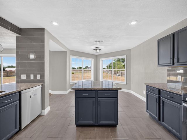 3000 Ridgemont LN, Kyle, TX 78640