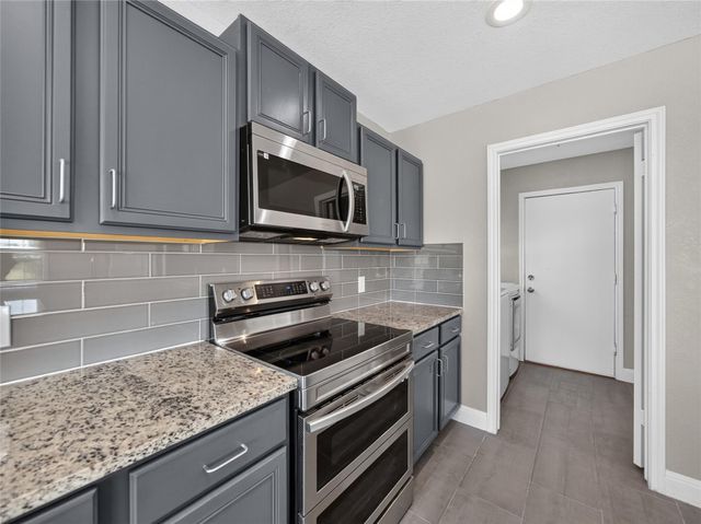 3000 Ridgemont LN, Kyle, TX 78640