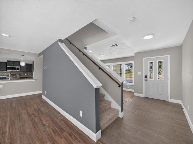 3000 Ridgemont LN, Kyle, TX 78640