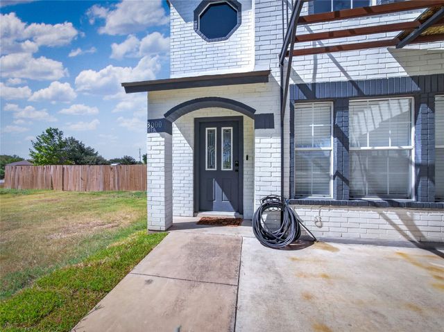3000 Ridgemont LN, Kyle, TX 78640