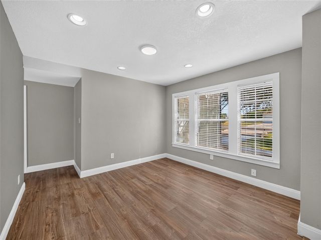 3000 Ridgemont LN, Kyle, TX 78640