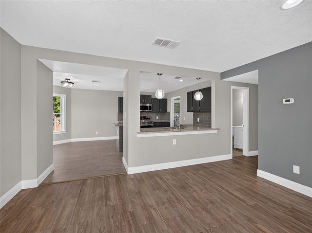 3000 Ridgemont LN, Kyle, TX 78640