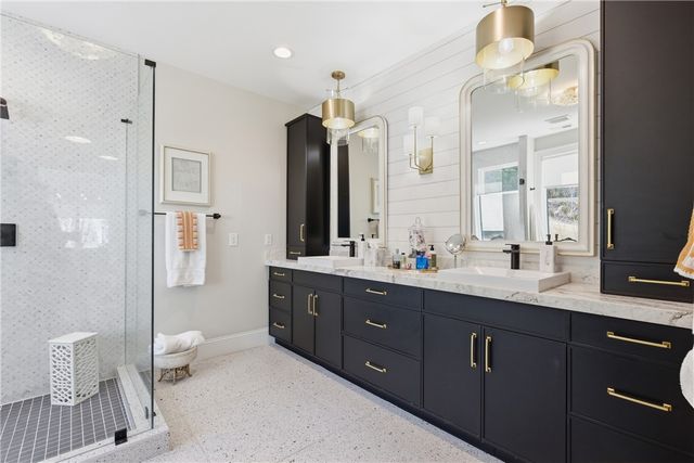 1198 N Edgewater Trail, Toccoa, GA 30577