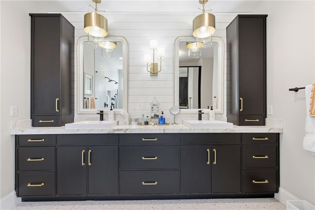 1198 N Edgewater Trail, Toccoa, GA 30577