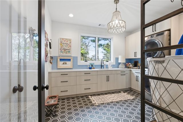 1198 N Edgewater Trail, Toccoa, GA 30577