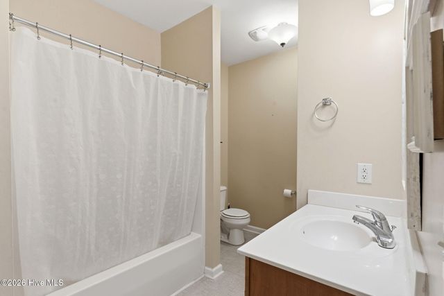 213 Fullford Lane Unit 103, Wilmington, NC 28412