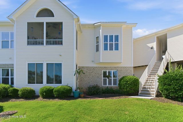 213 Fullford Lane Unit 103, Wilmington, NC 28412