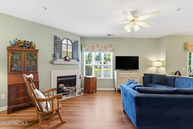 213 Fullford Lane Unit 103, Wilmington, NC 28412