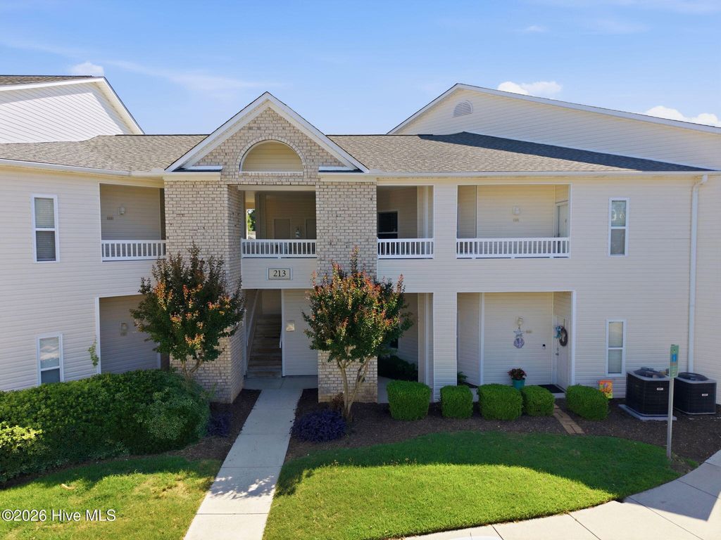 213 Fullford Lane Unit 103, Wilmington, NC 28412