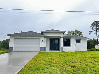 2901 LEELAND HEIGHTS BLVD E, Lehigh Acres, FL 33936