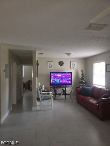 1665 Moreno AVE, Fort Myers, FL 33901