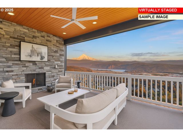 526 N Z Cir, Washougal, WA 98671