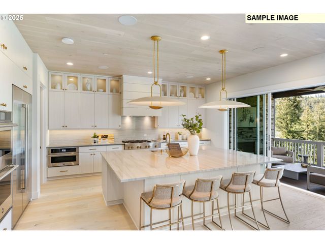 526 N Z Cir, Washougal, WA 98671