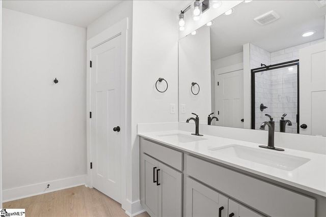 5 Starks Circle, Simpsonville, SC 29680