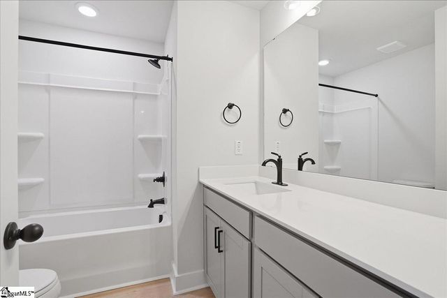 5 Starks Circle, Simpsonville, SC 29680