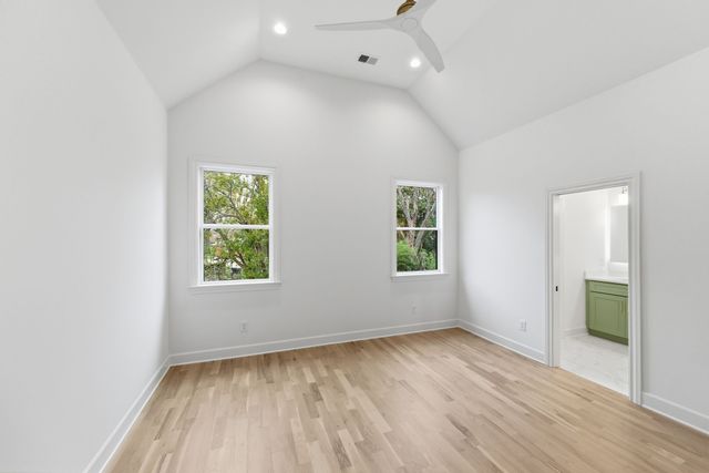 489B Sunliner Dr, Nashville, TN 37209