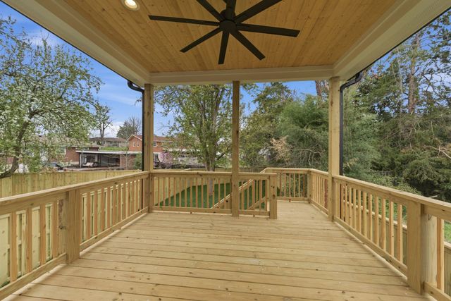 489B Sunliner Dr, Nashville, TN 37209