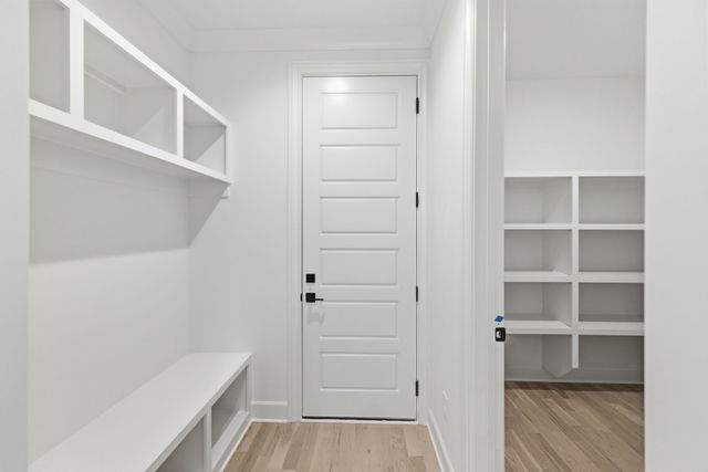 489B Sunliner Dr, Nashville, TN 37209