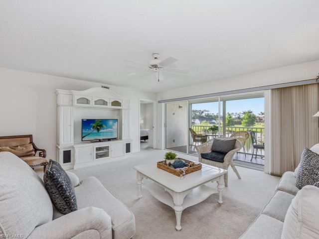 5970 Amherst DR C203, Naples, FL 34112