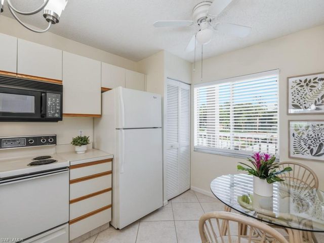 5970 Amherst DR C203, Naples, FL 34112