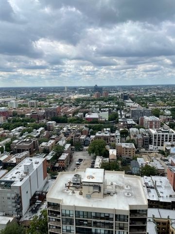 1560 N Sandburg Terrace 4009J, Chicago, IL 60610