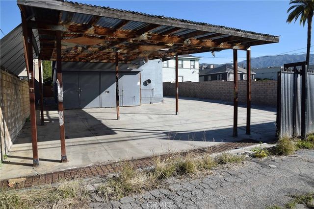 328 W Foothill, Monrovia, CA 91016
