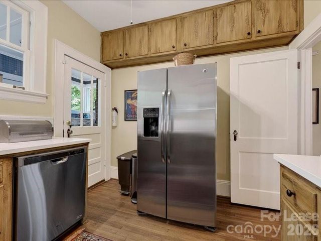 204 S Laurel Avenue, Charlotte, NC 28207