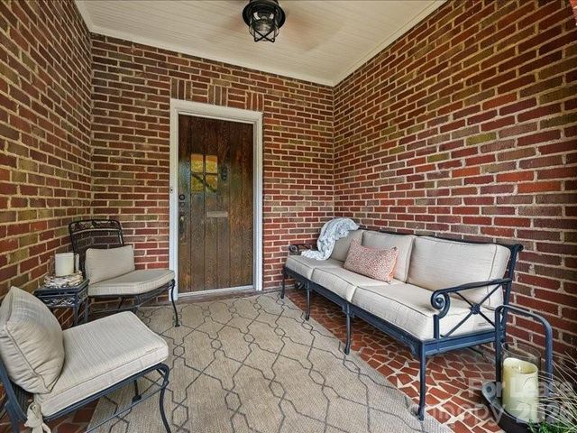 204 S Laurel Avenue, Charlotte, NC 28207