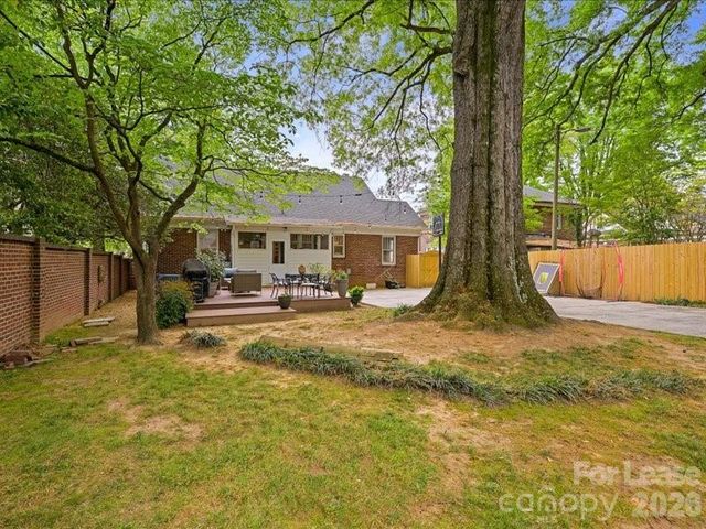 204 S Laurel Avenue, Charlotte, NC 28207