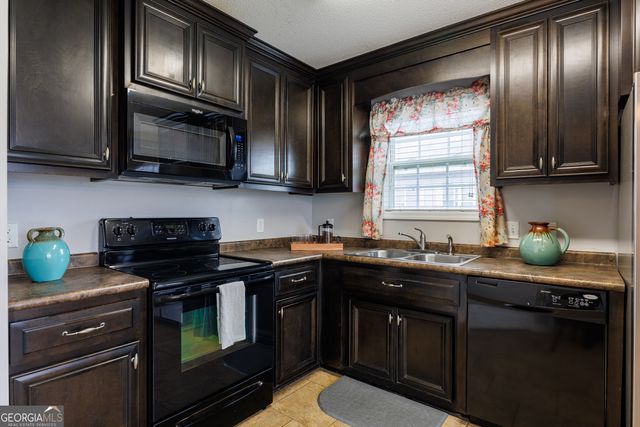 5115 Greyfield Place S, Valdosta, GA 31605