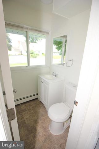 28 BAYBERRY LN, Willingboro, NJ 08046